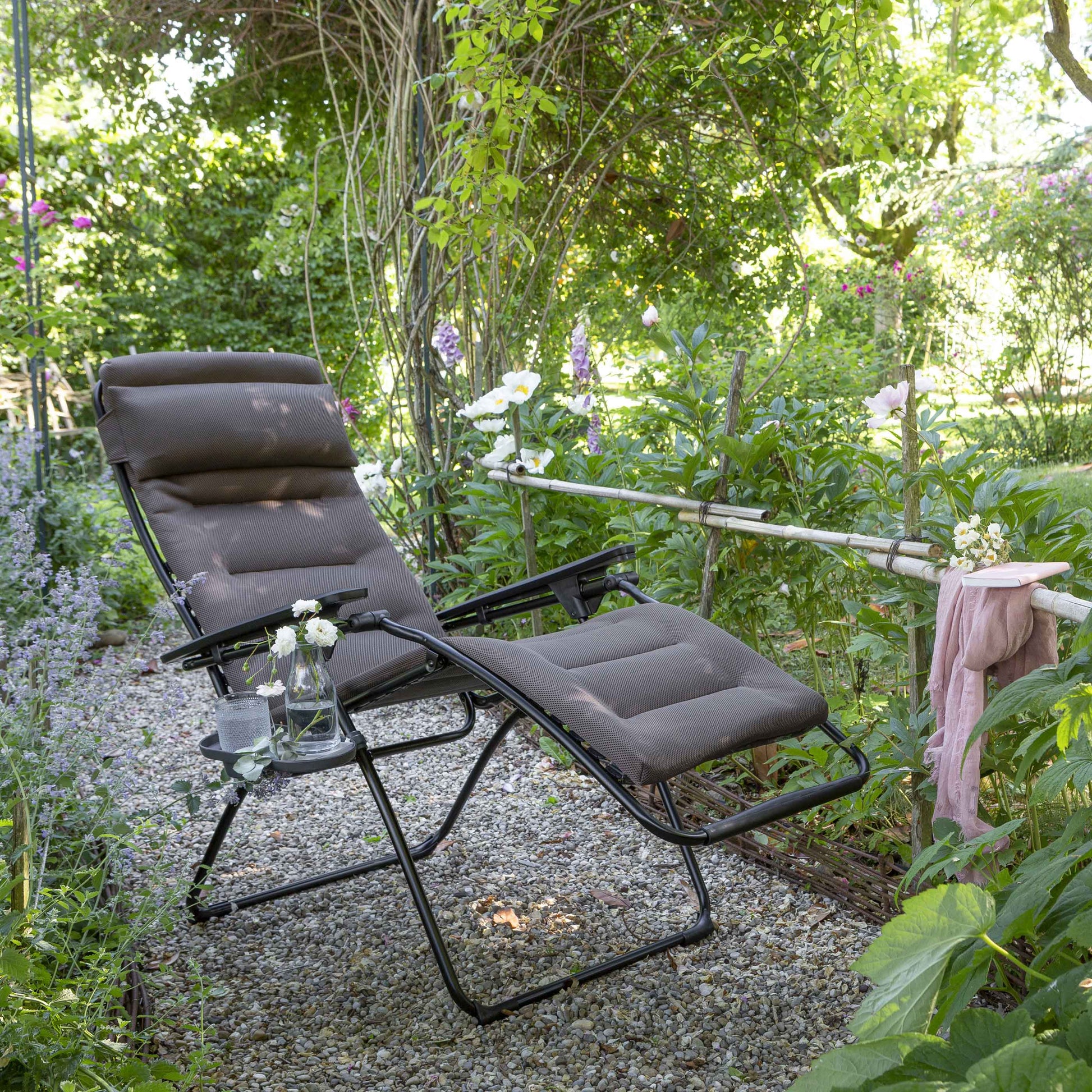 reclining chair futura taupe xl LAFUMA black comfort tubing | MOBILIER air