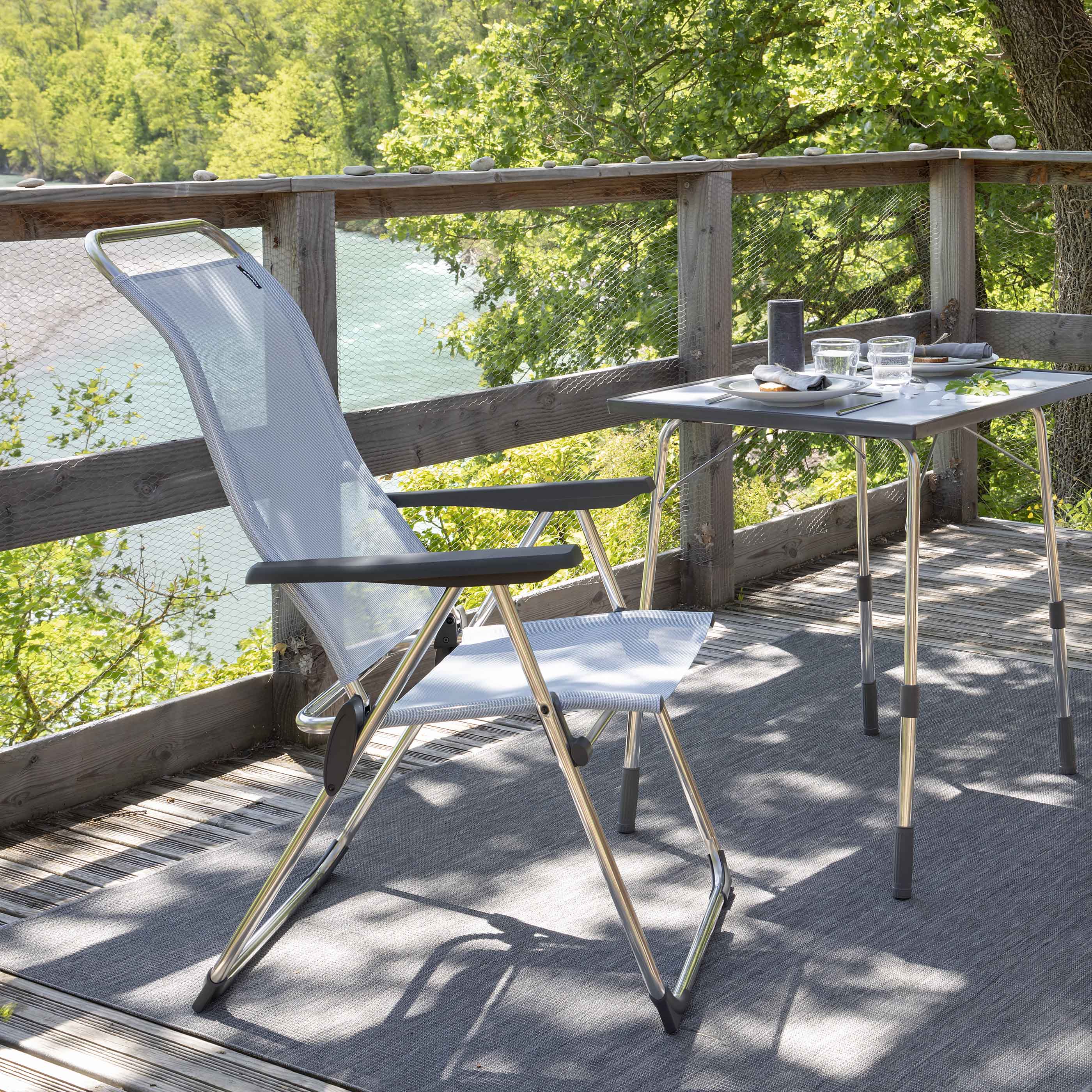 Aluminum folding 2025 patio chairs